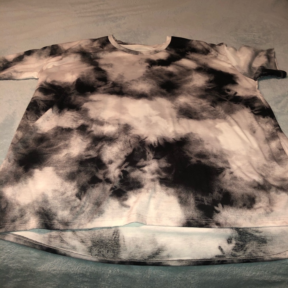NWT Lularoe Hudson Top